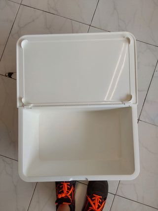 SP Berner - Mesa Auxiliar Alaska - Ligera, Apilable y Resistente - Uso Exterior - Con Cajón de Almacenaje - Fabricada en España