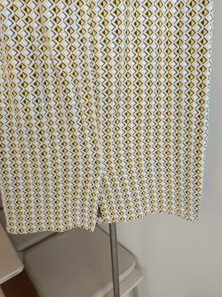 Falda elástica cómoda estampado geométrico