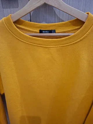Sudadera Bershka amarilla talla S