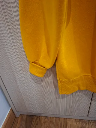 Sudadera Bershka amarilla talla S