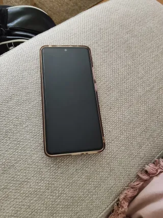 Móvil como nuevo  funda incluida   Cargador tipo C