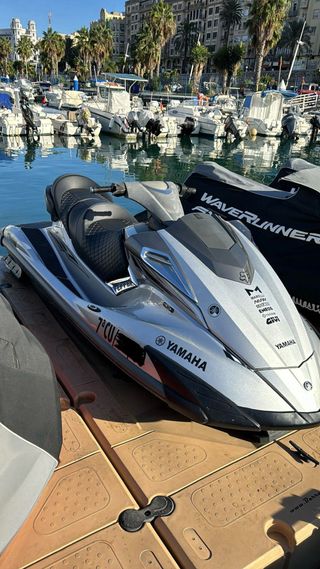 Yamaha Cruiser Sho 1800. 284cv. Remolque incluido.