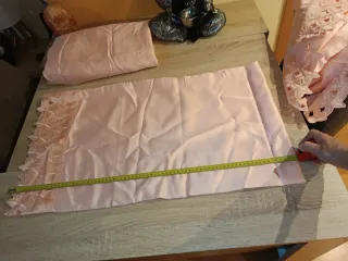 Juego de sábanas satén rosa con encaje