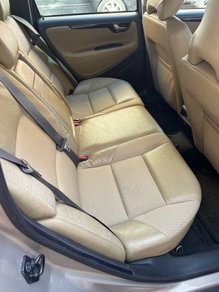Volvo V70 beige V70 station wagun 2003 D5 optima