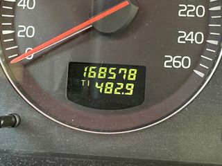 Volvo V70 beige V70 station wagun 2003 D5 optima