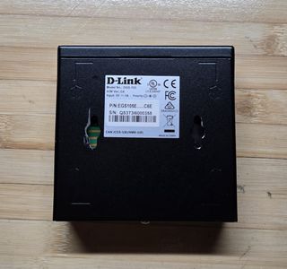 Switch D-Link DGS-105 5 Puertos Gigabit