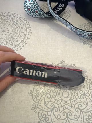 Cámara Canon EOS 1300D Negra