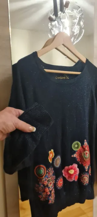 Jersey Desigual Azul marino con multicolor