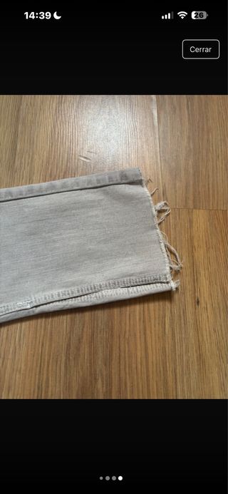 Pantalón Bershka gris acampanado