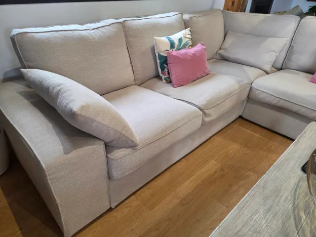 Sofá Esquinero IKEA KIVIK Beige