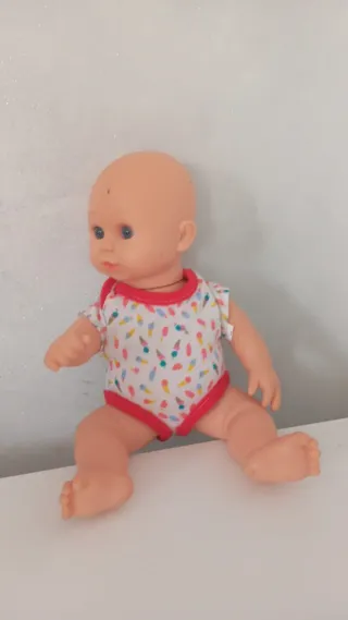 Muñeca bebé con body de helados