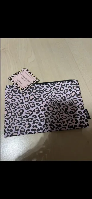 Pochette maculata nuova