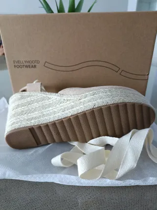 Sandalias cuña esparto beige
