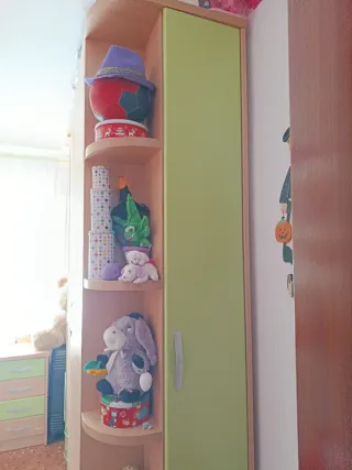 Dormitorio juvenil completo, con gran capacidad