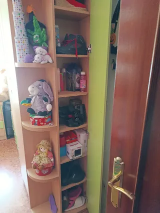 Dormitorio juvenil completo, con gran capacidad