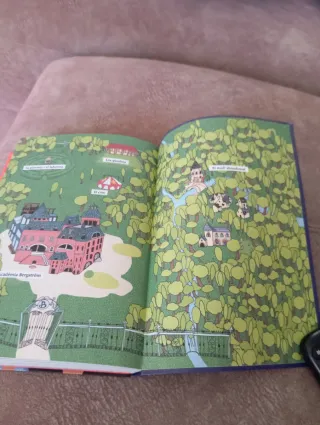 Libro Kinra Girls: Postals del món -Català