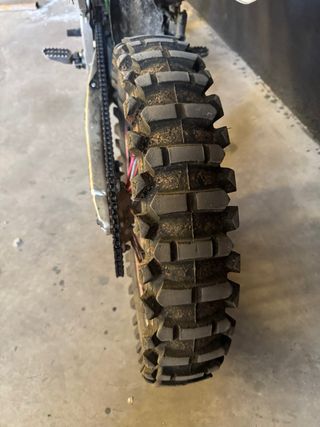 Moto de Cross Blanca y Rosa