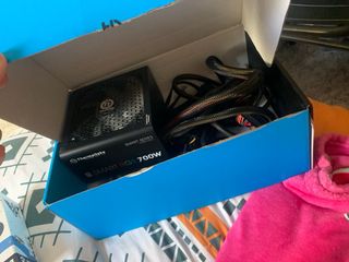 Fuente Thermaltake 700W RGB