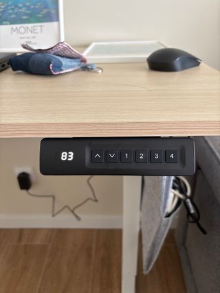 Mesa escritorio elevable madera y metal