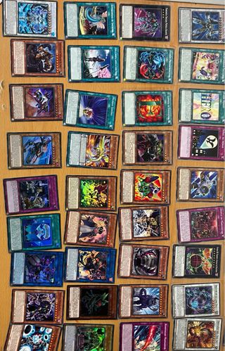 Lote de cartas Yu-Gi-Oh! Colección
