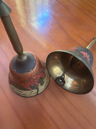 Campane in ottone decorate