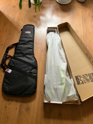 Guitarra eléctrica ESP LTD MONSTER ENERGY NUEVA