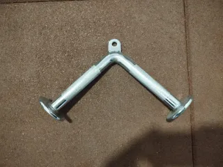 Agarre V para Bíceps y Tríceps Cromado