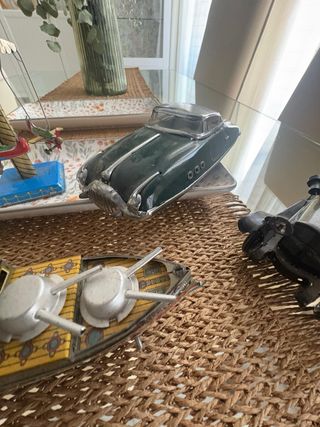 Giocattoli di lamiera vintage