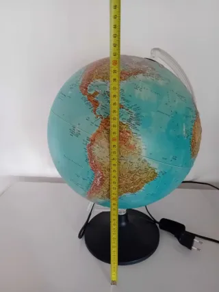 Mappamondo luminoso.