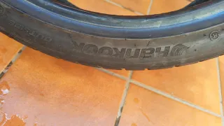 Llantas con neumáticos y neumáticos 235/35 19 92Y