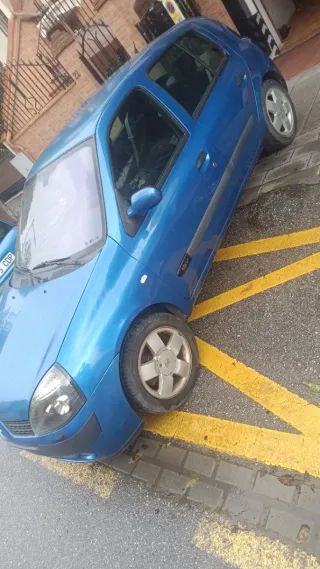 Renault Clio 2003