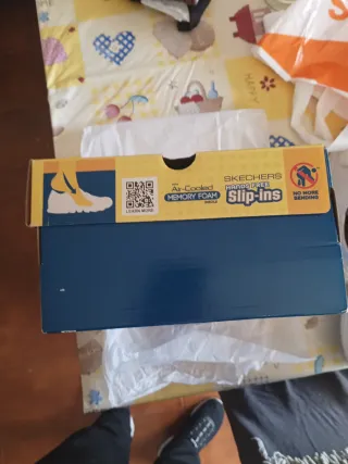 Bambas Skechers Mujer Beige Slip-ins