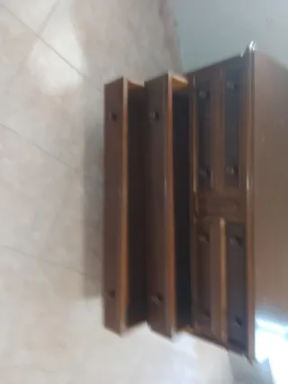 Cómoda antigua de madera