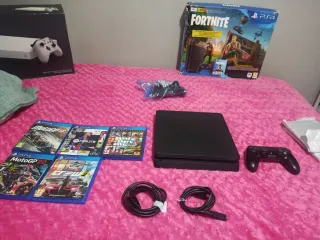 PS4 Slim 1TB Negra + Mando V2 + Cascos