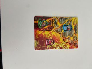 Lote 10 Bakugan con le loro carte, tabella e magneti.