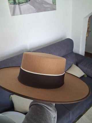 Sombrero ala ancha beige