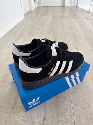 Adidas Spezial Negras y Blancas