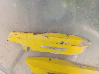 Chapas Peugeot 104 Amarillas