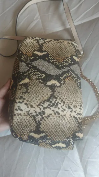 Zapatos efecto piel serpiente T.39 conjunto bolso