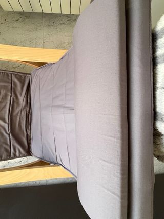 Mecedora de tela y madera