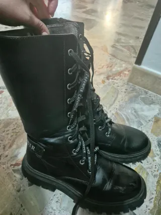 Stivali Cafènoir neri con lacci