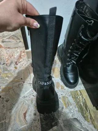 Stivali Cafènoir neri con lacci