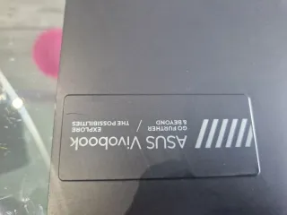 Asus Vivobook ryzen 5 7520U