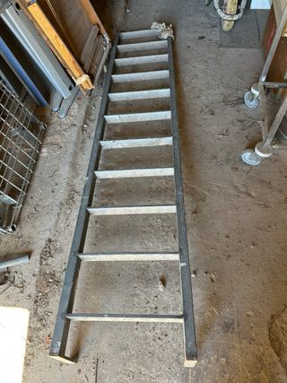 Escalera de hierro galvanizado