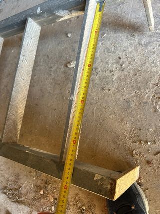 Escalera de hierro galvanizado