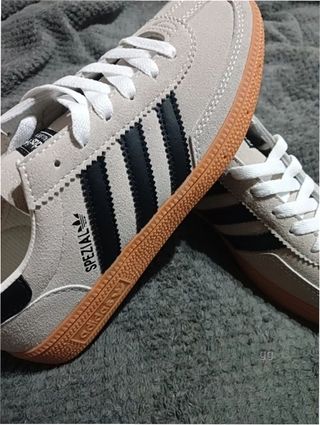 Adidas Spezial Beige/Negro Talla 37