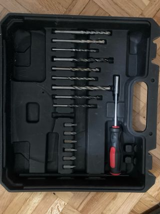 Taladro Percutor Teeno 710W con Accesorios