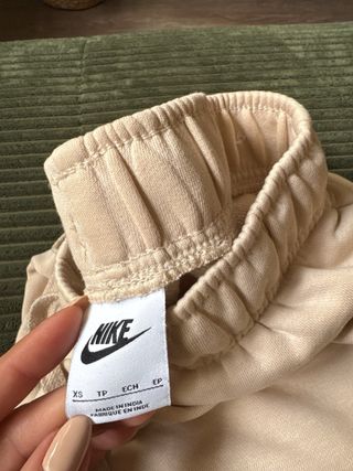 Pantalón Nike Beige Talla M