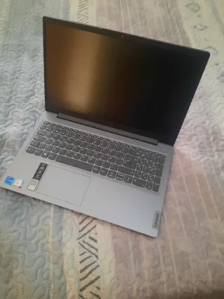 Portátil Lenovo 11th Gen i7 8GB RAM W11