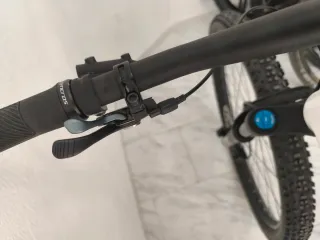 SCOTT SCALE 930 Carbono Talla M 2025